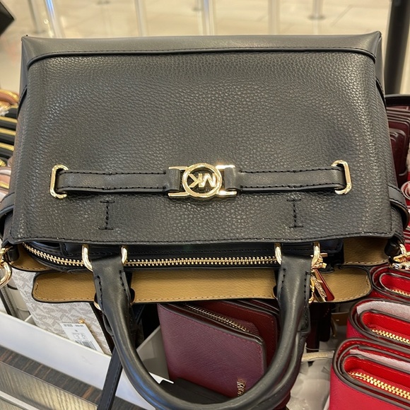 Michael Kors Reed Small Satchel Crossbody Center Zip Bag
Color: Black
NWT - Picture 3 of 16